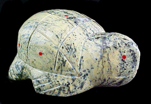 Edo:wa Fetish Zuni Indian Stone Turtle Carving